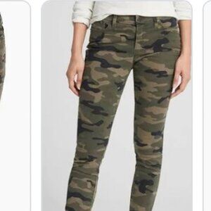 GAP Camo Jegging Size 12/ 31